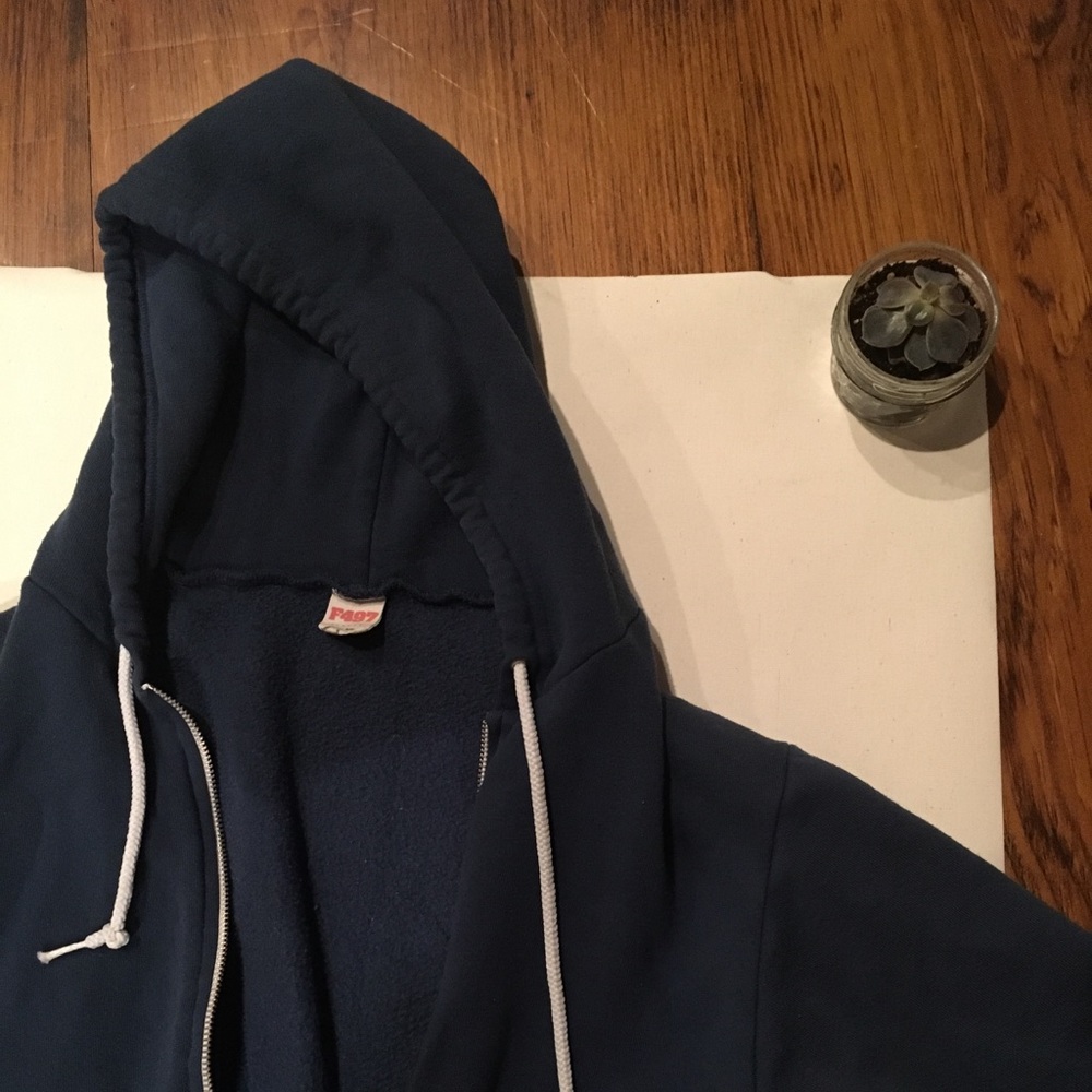 American apparel navy sweatshirt, super comfy!!